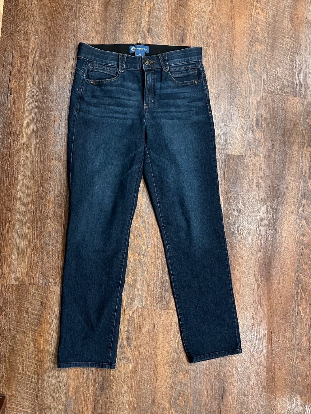 NWOT Democracy Ab Solution straight leg jeans size 10